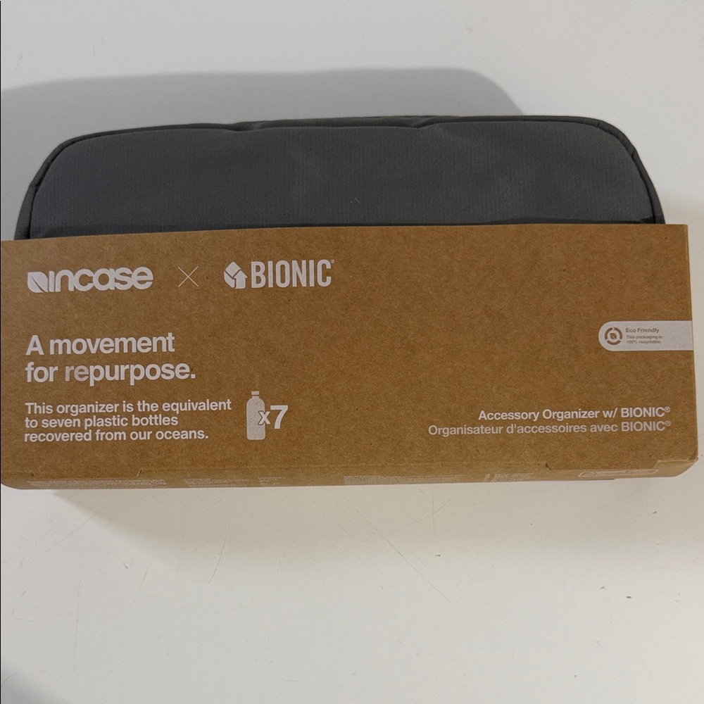 Incase Bionic Black Accessory Organizer